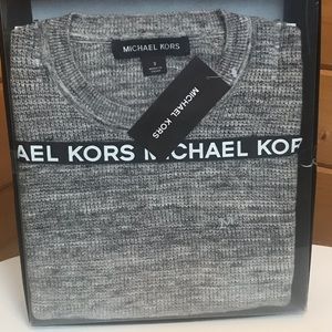 Michael Kors men’s longsleeve pull over sweater size small